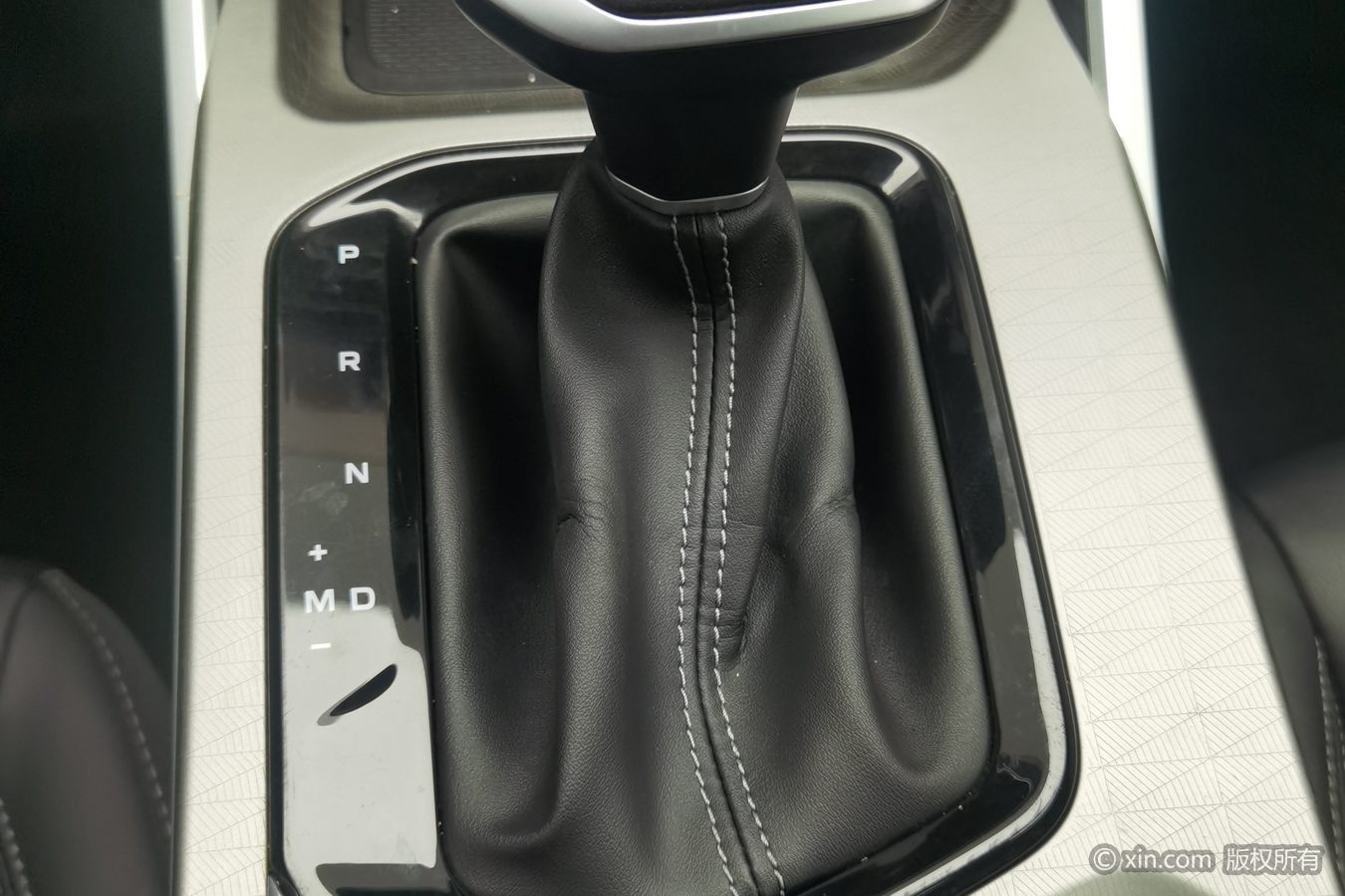 GEELY Emgrand 2025 صورة سيارة #14
