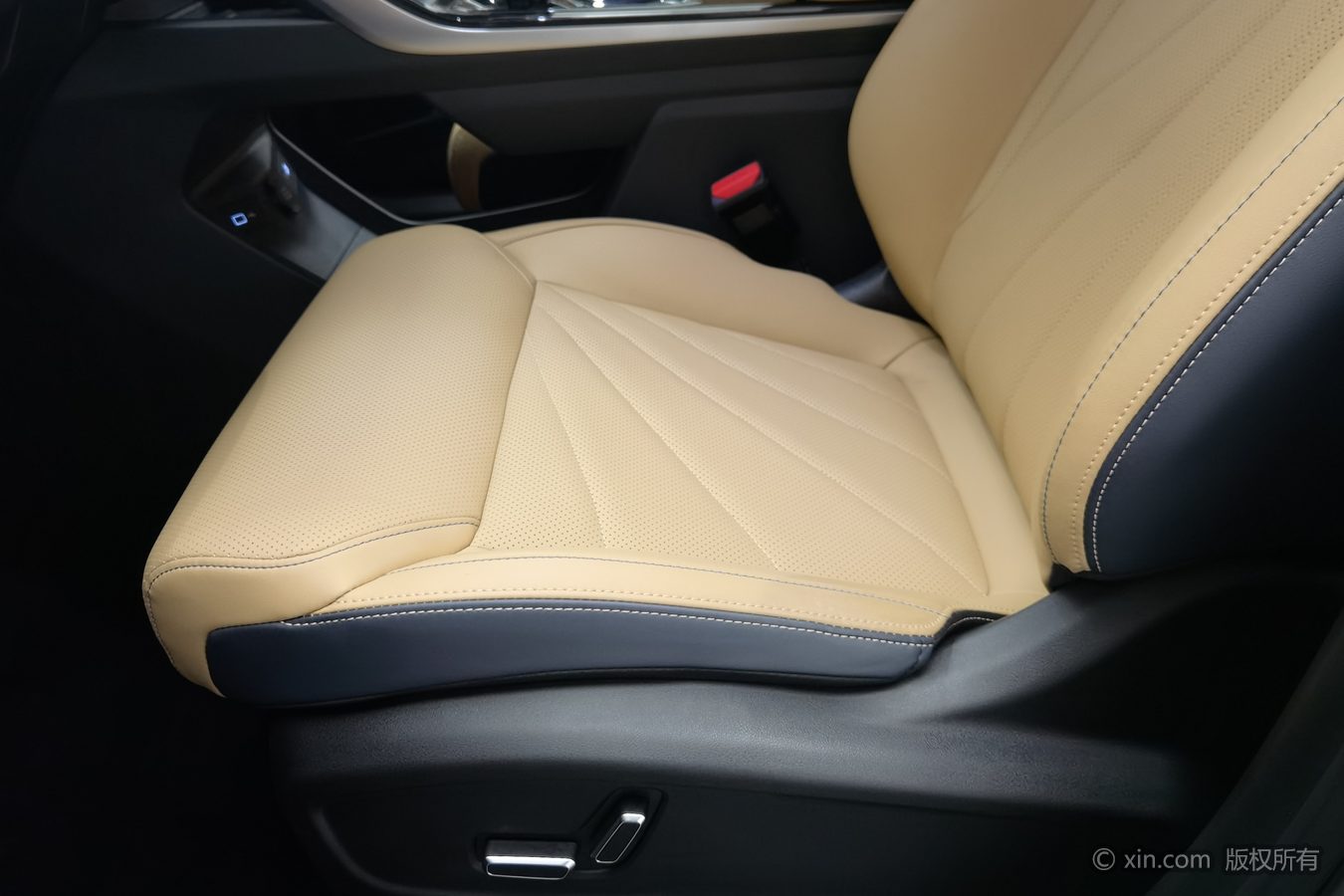 GEELY Boyue L 2023 #21 GEELY Boyue L 2023 car image #21
