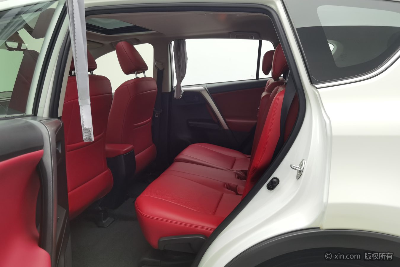 Toyota RAV4 2019 #16 Toyota RAV4 2019 car image #16