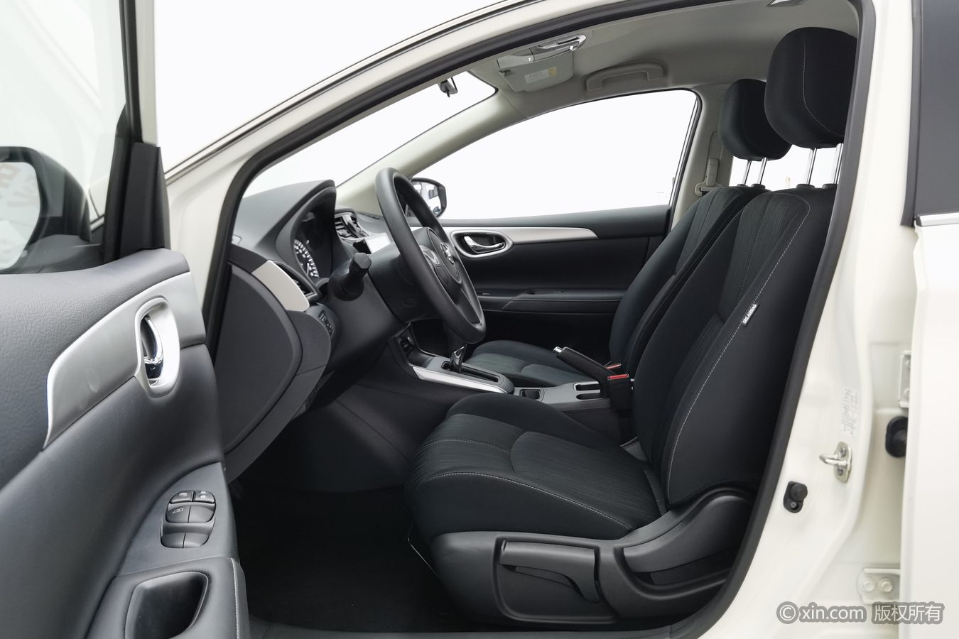Nissan Sylphy 2024 image de voiture #10