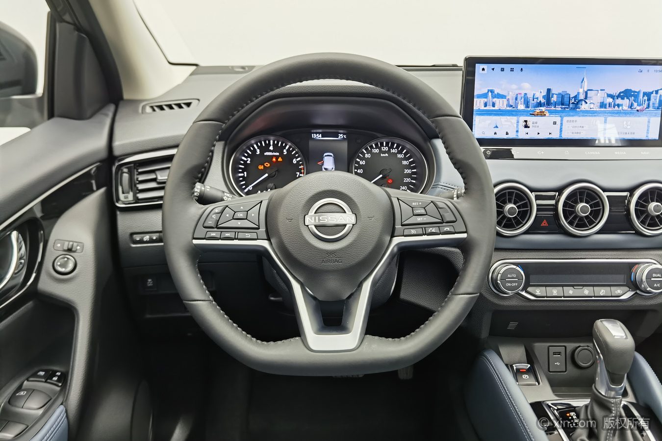 Nissan Qashqai 2025 car image #11