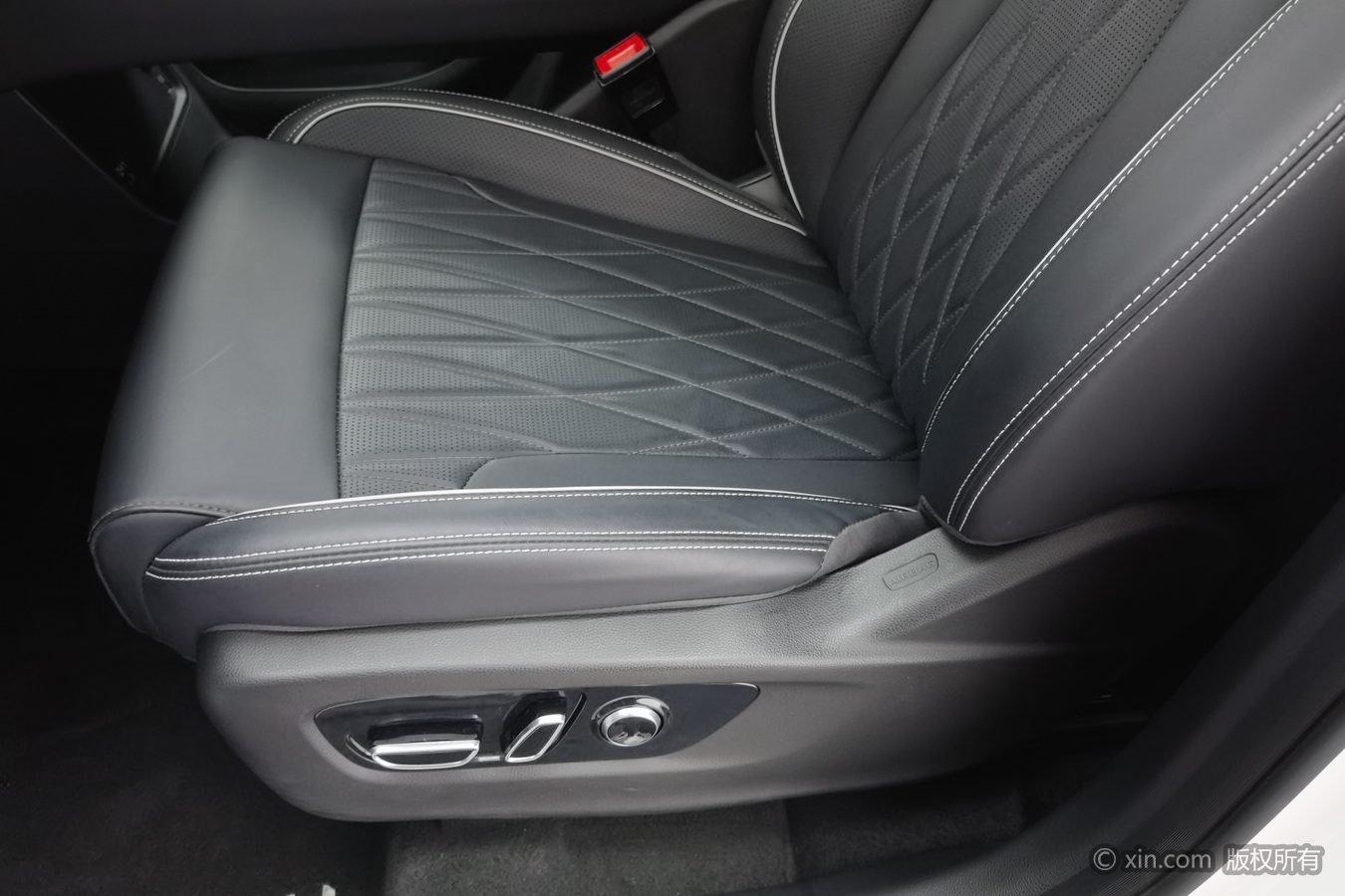 GAC Trumpchi GS8 2025 #21 GAC Trumpchi GS8 2025 car image #21