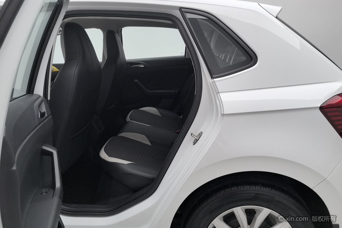 Volkswagen Polo 2023 изображение автомобиля #16