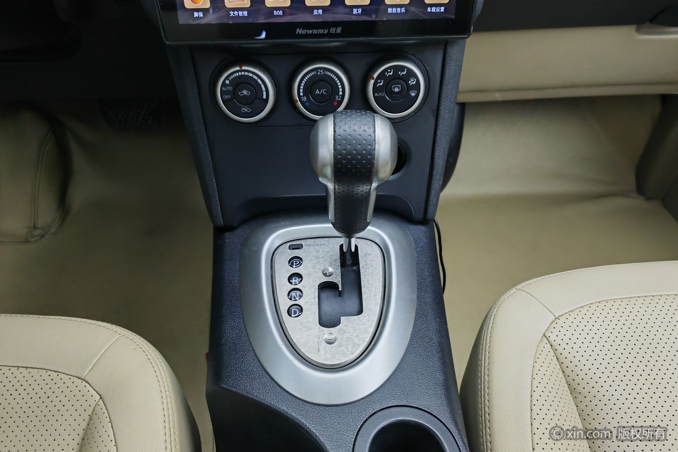 Nissan Qashqai 2013 car image #14