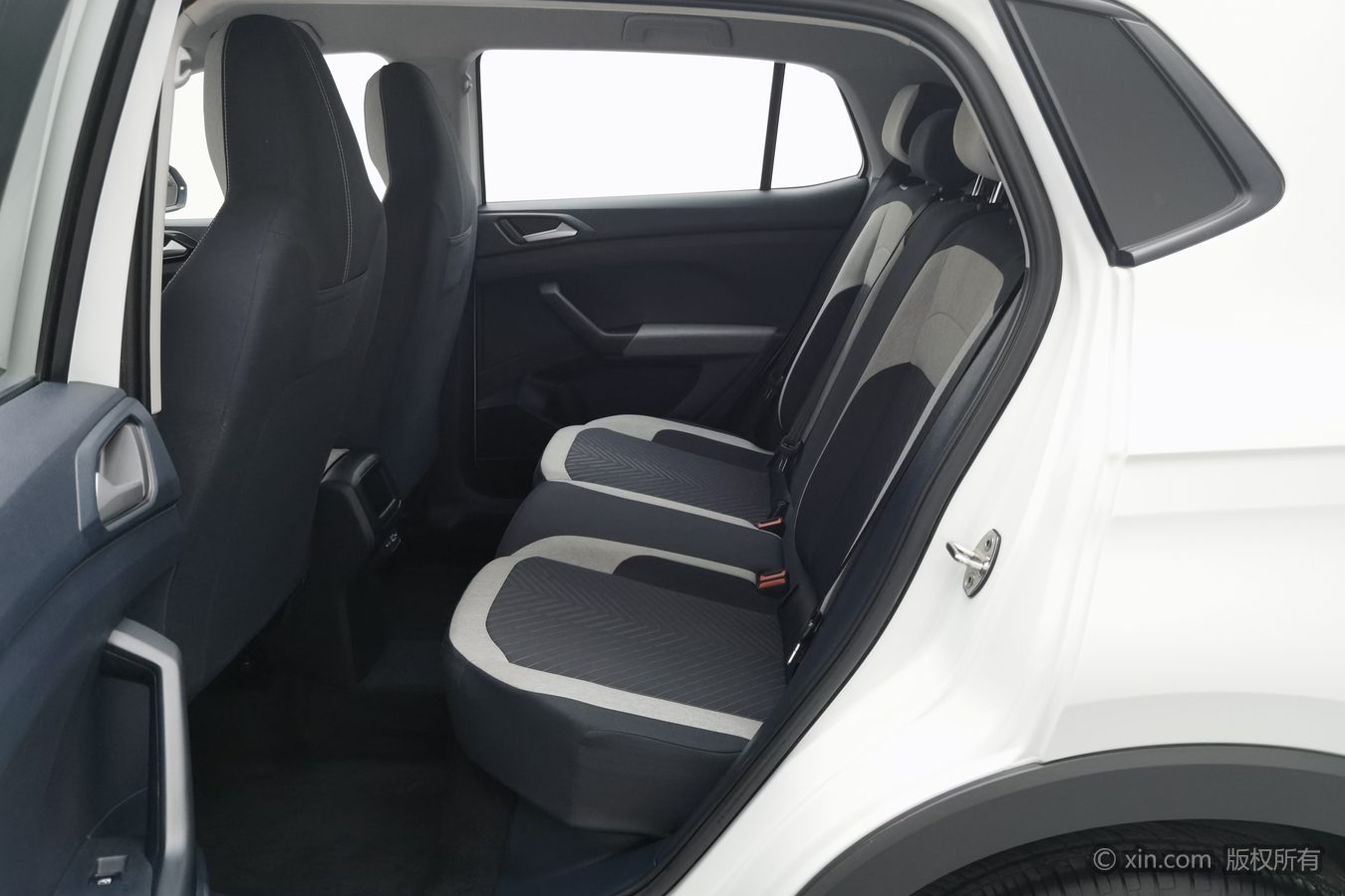 Volkswagen Tharu 2025 #16 Volkswagen Tharu 2025 car image #16