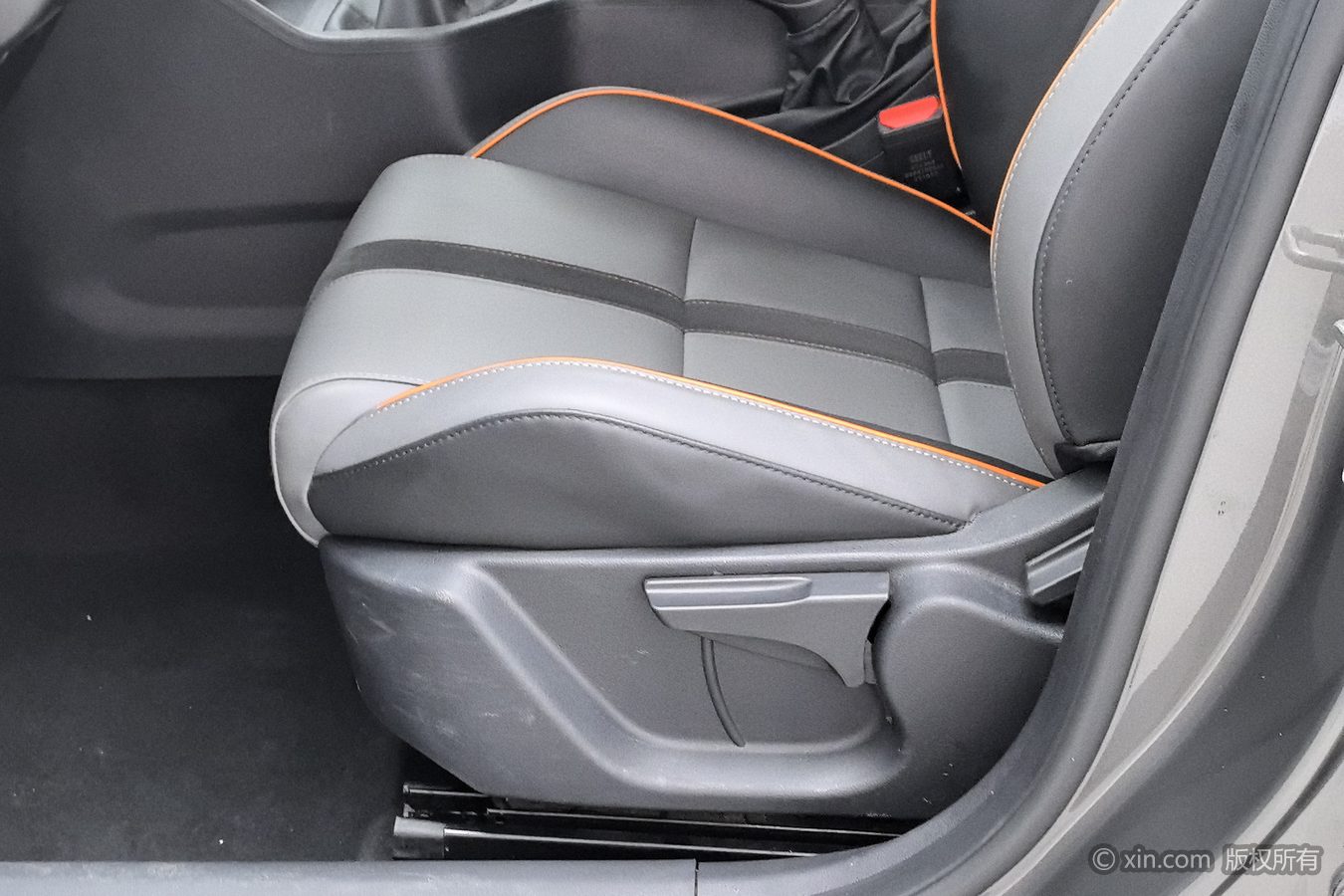 GEELY Coolray 2024 car image #21