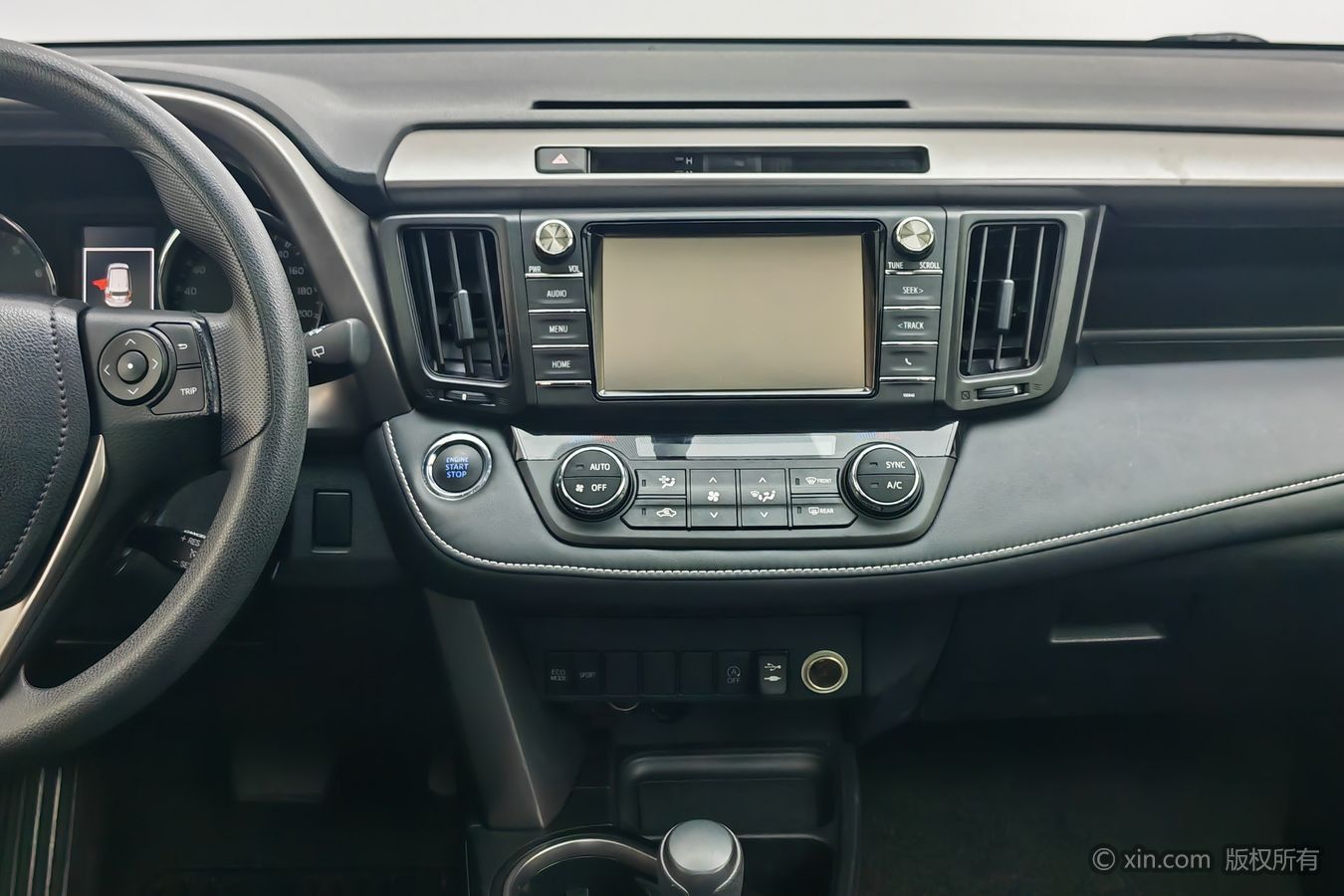 Toyota RAV4 2019 car image #13