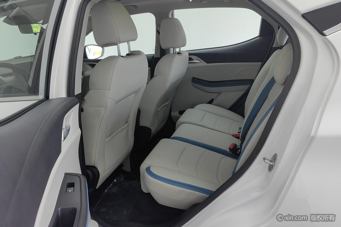 BYD Yuan Pro 2023 #16 BYD Yuan Pro 2023 car image #16