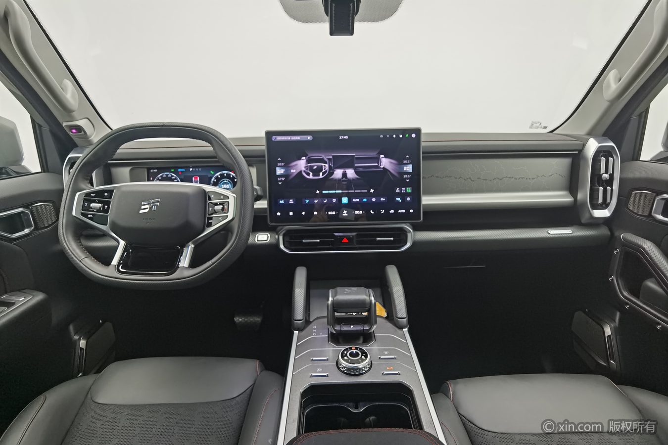 Jetour Traveller 2024 car image #12