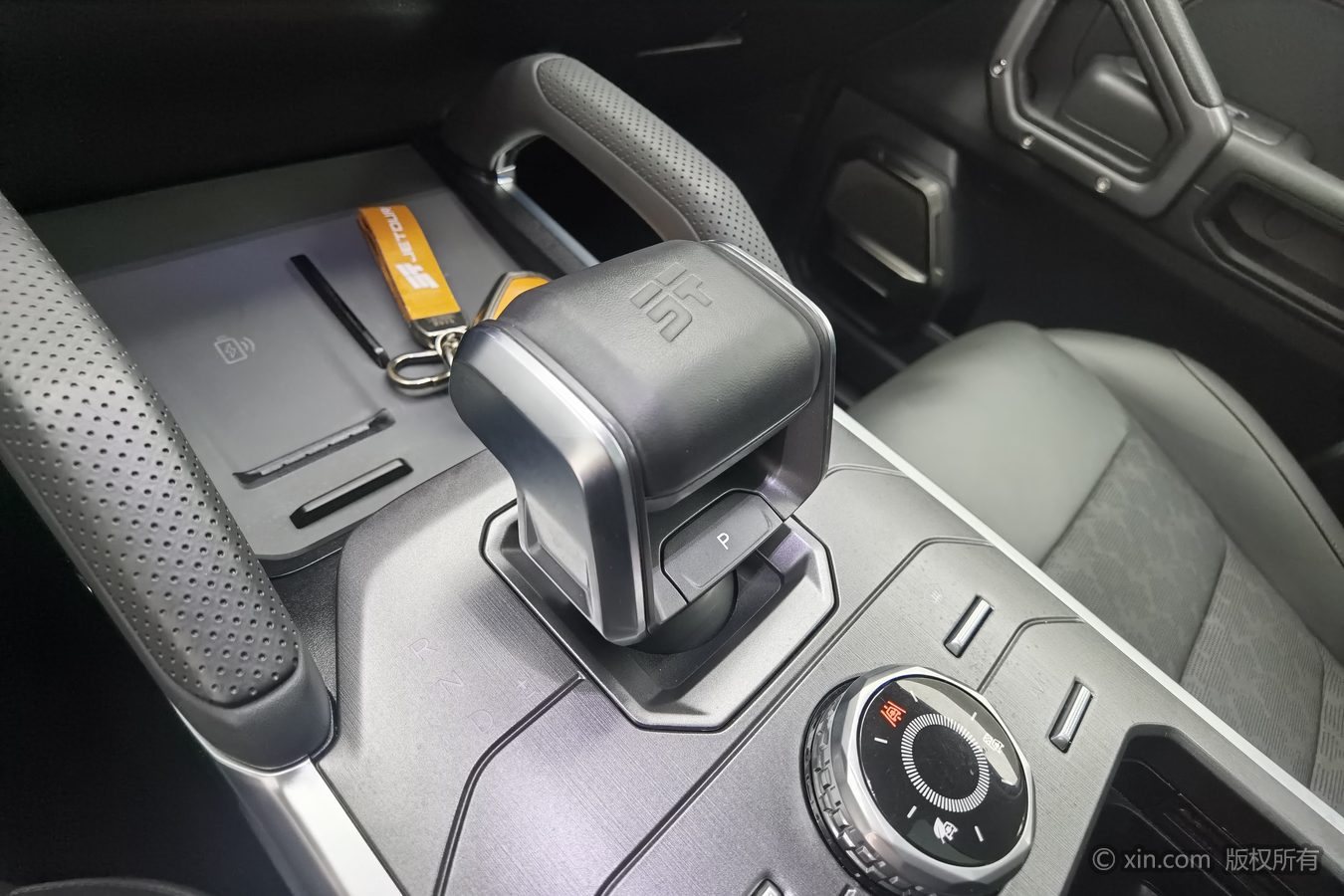 Jetour Traveller 2024 car image #14