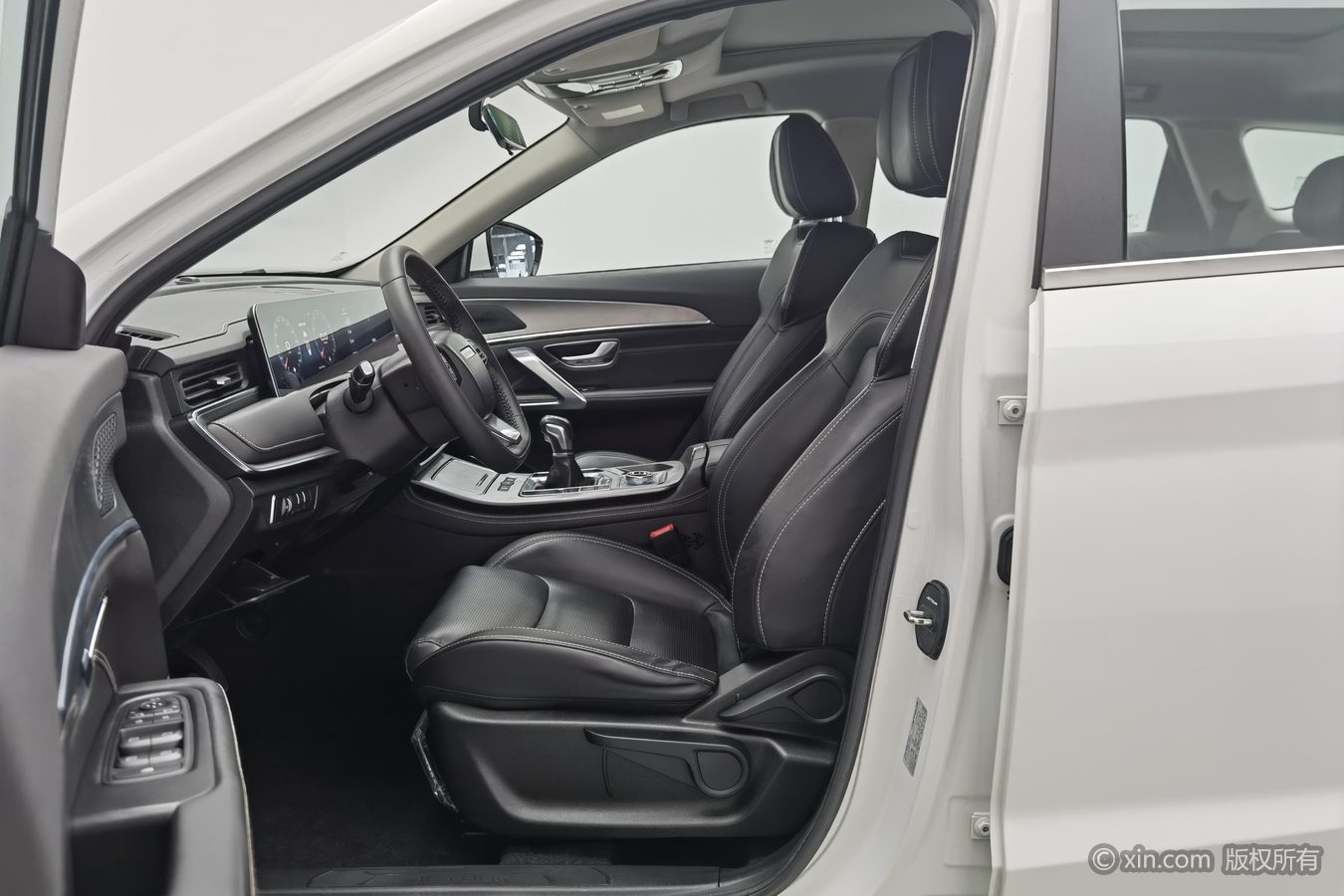 Jetour X70 PLUS 2021 car image #10