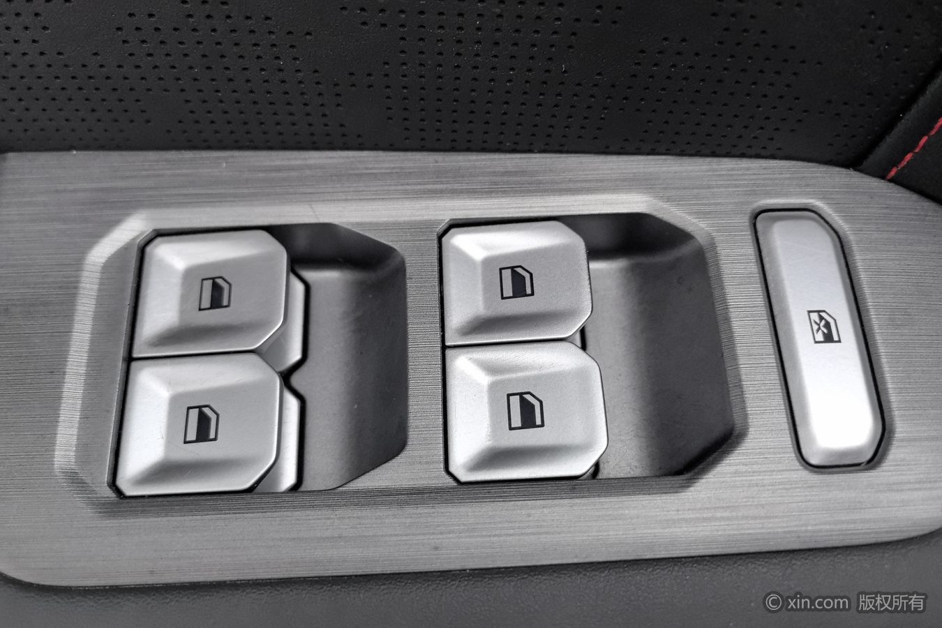 Jetour Traveller 2024 car image #9