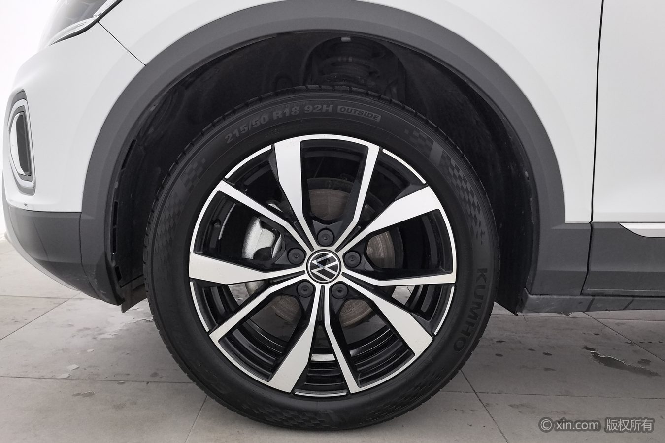Volkswagen T-Roc 2025 car image #7