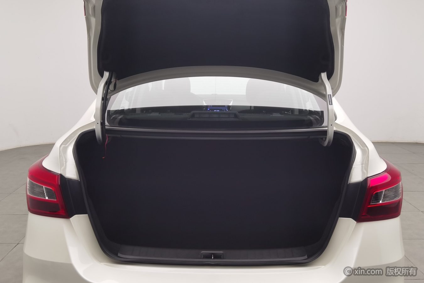 Nissan Sylphy 2025 car image #17