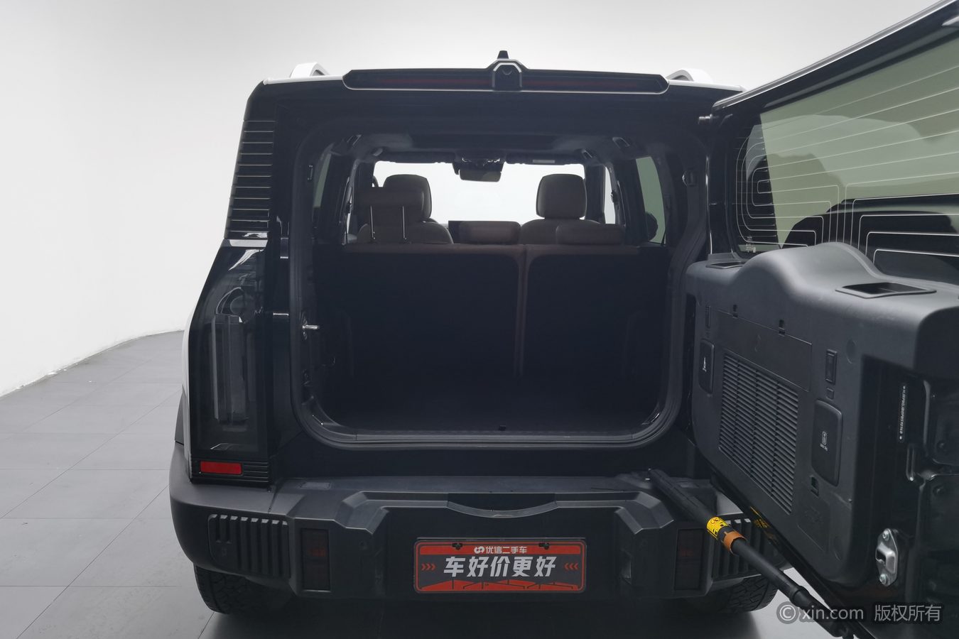 Jetour Traveller 2023 car image #17