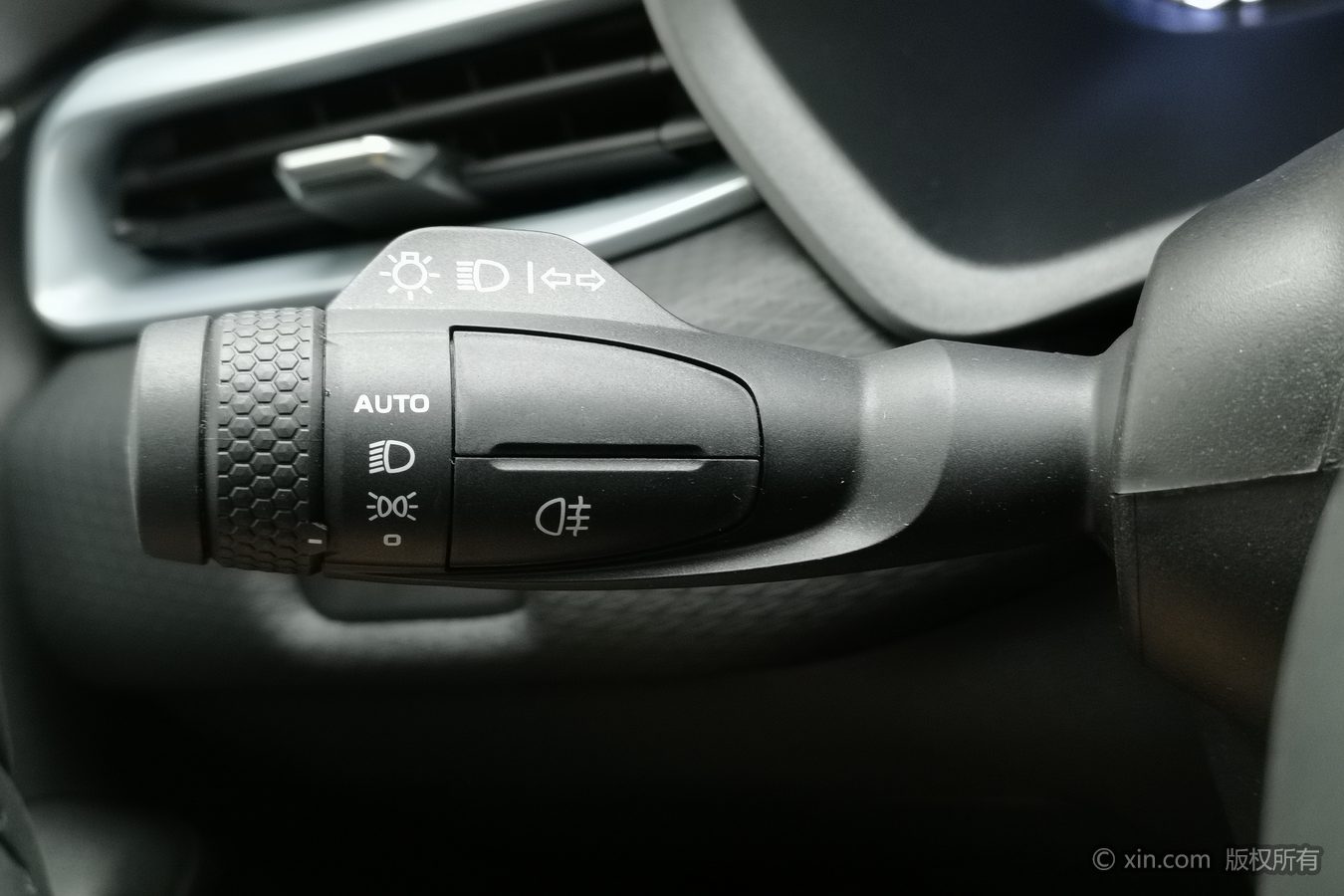 GEELY Emgrand 2025 #22 GEELY Emgrand 2025 car image #22