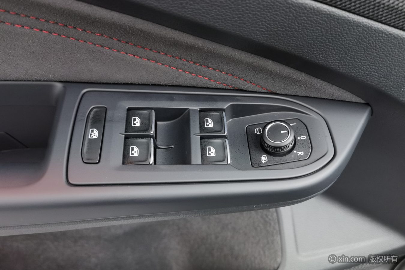 Volkswagen GolfGTI 2025 car image #9
