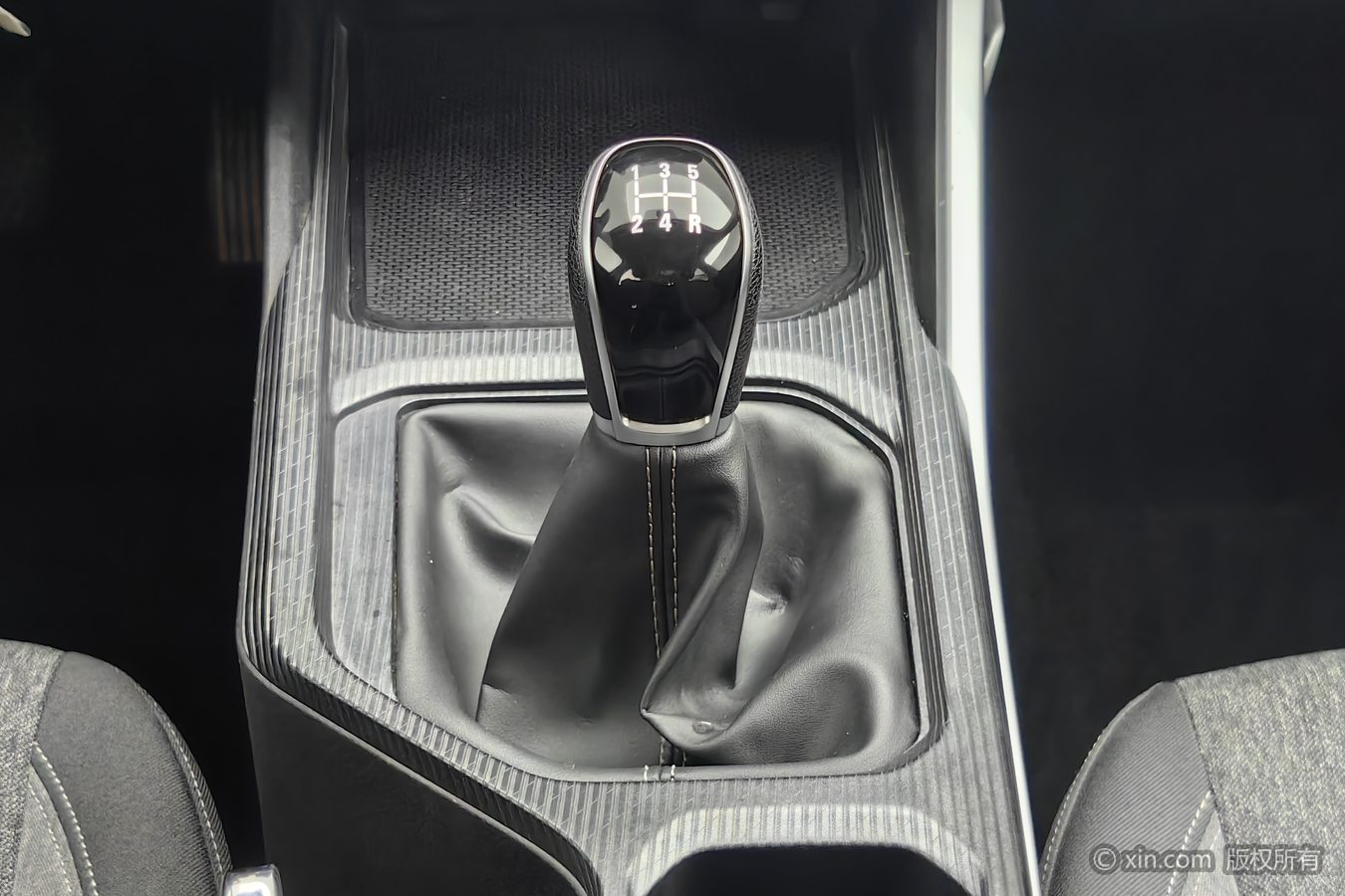 GEELY Emgrand 2023 car image #14