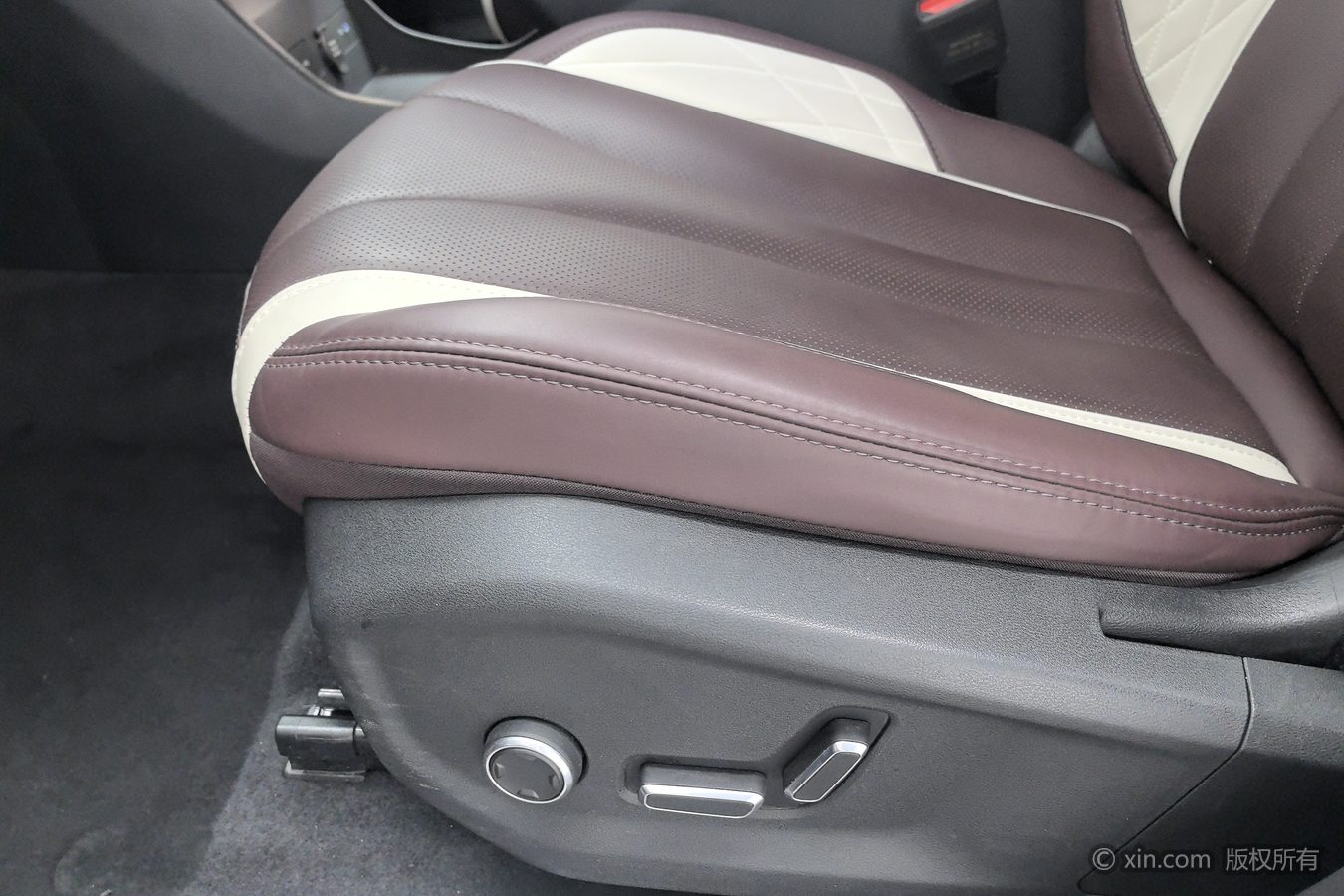 GEELY Monjaro 2024 #21 GEELY Monjaro 2024 car image #21
