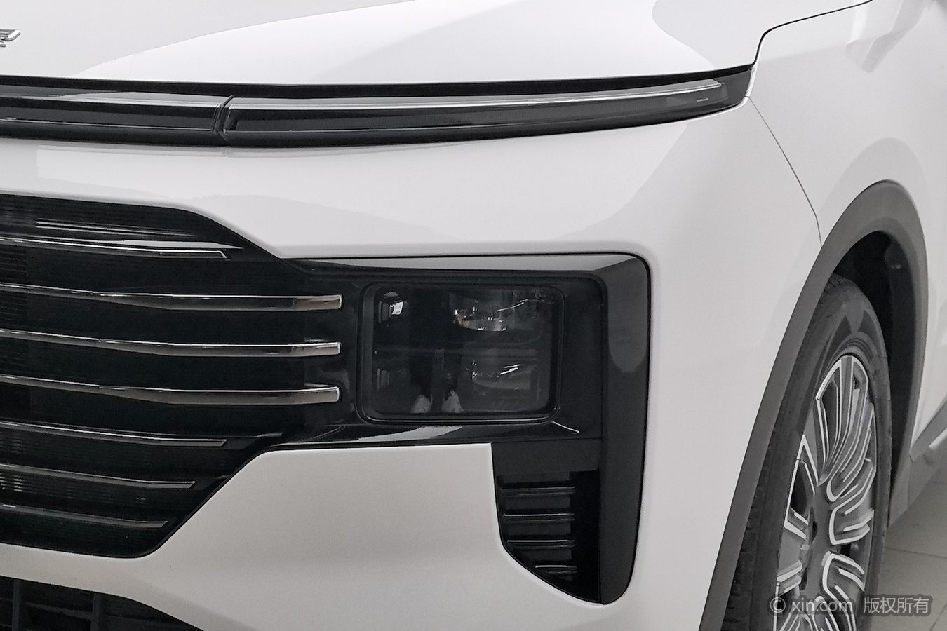 Jetour X70 PLUS 2024 car image #6