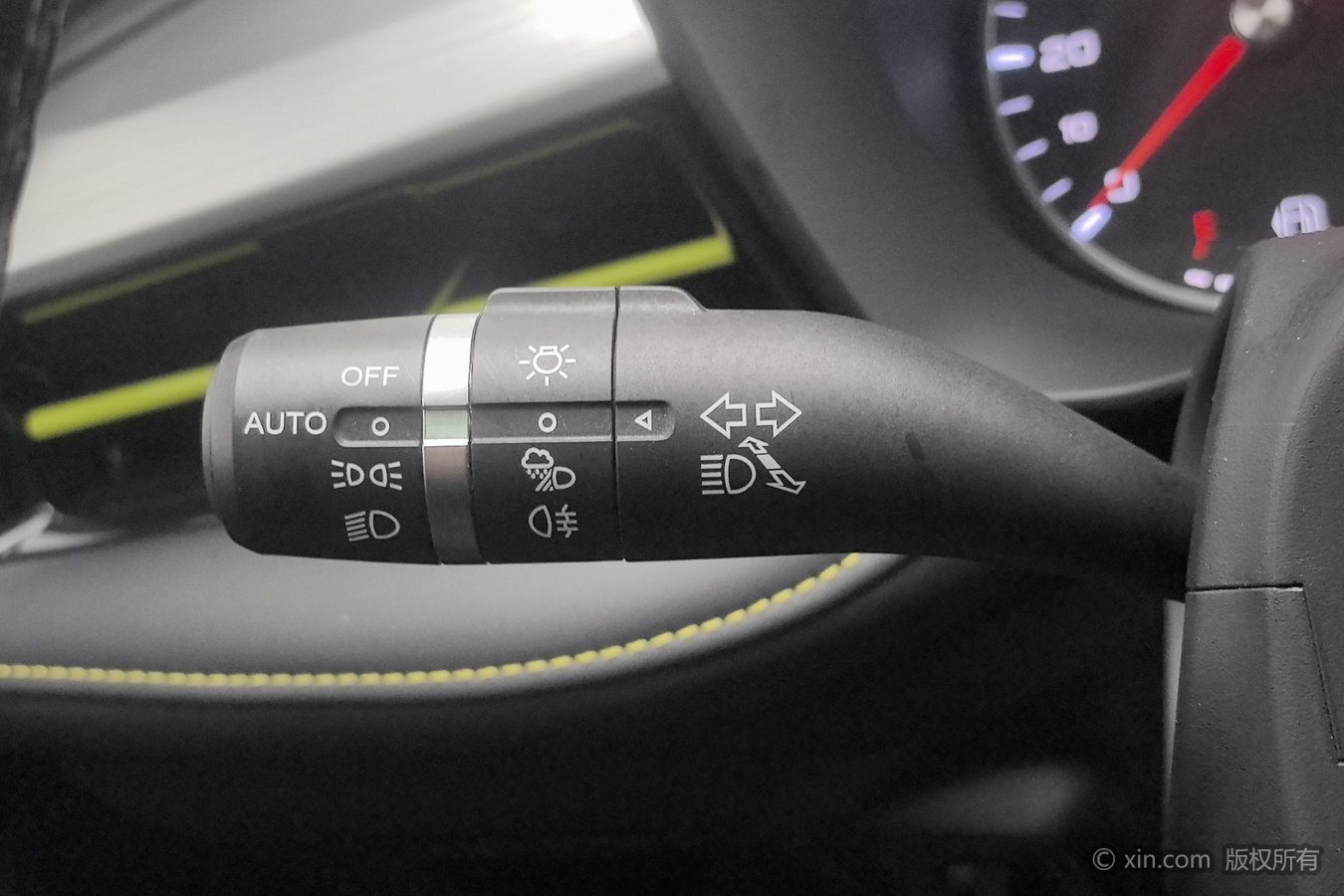 Roewe i5 2023 #22 Roewe i5 2023 car image #22