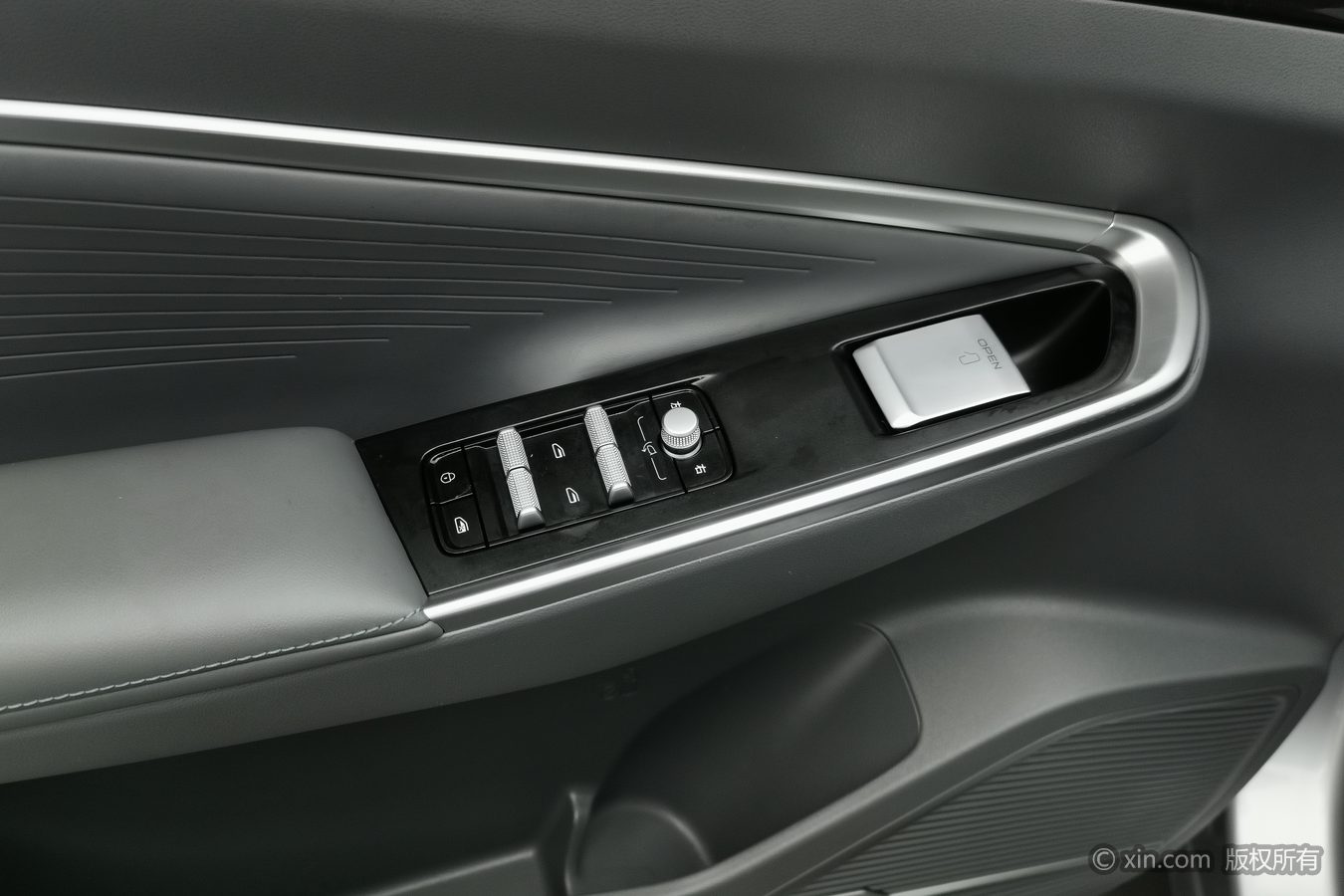 GEELY Boyue 2026 #9 GEELY Boyue 2026 صورة سيارة #9