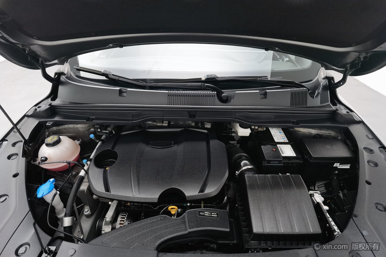GEELY Coolray 2022 #18 GEELY Coolray 2022 صورة سيارة #18