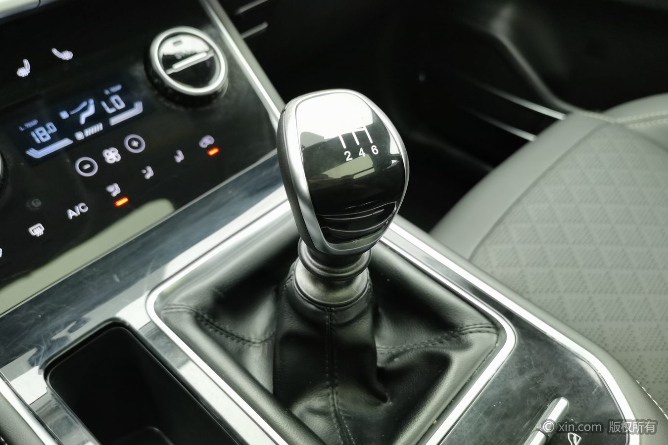 Chery Tiggo 8 2025 immagine di auto #14