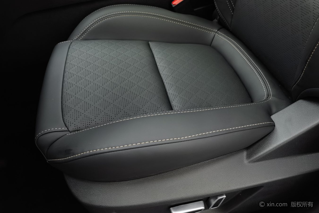 Chery Tiggo 8 2025 immagine di auto #21