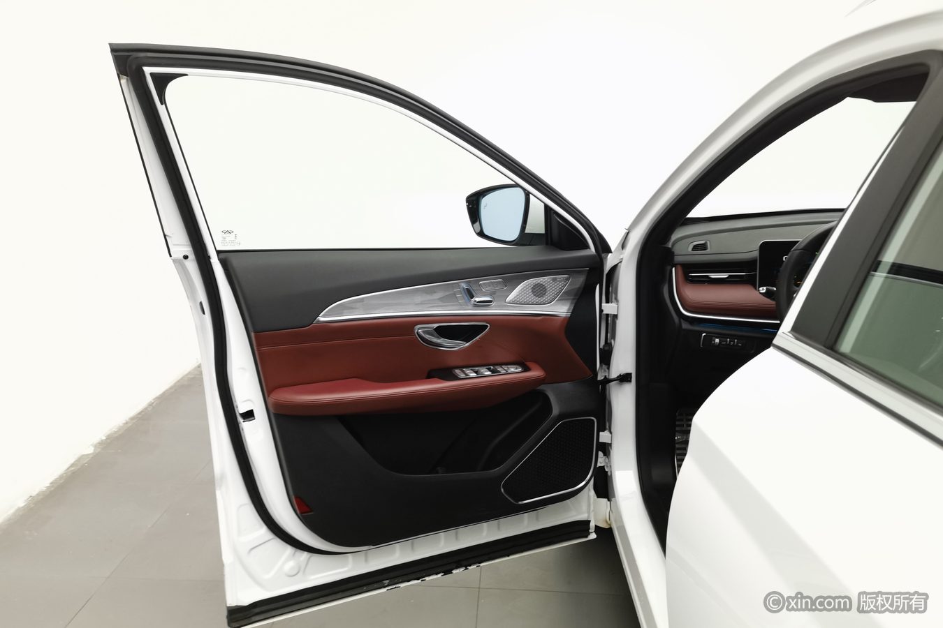 Jetour X70 PLUS 2024 #8 Jetour X70 PLUS 2024 car image #8