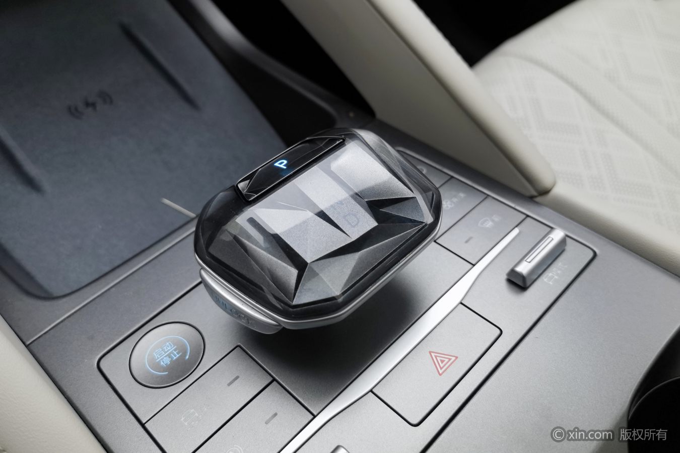 BYD YuanUP 2024 #14 BYD YuanUP 2024 car image #14