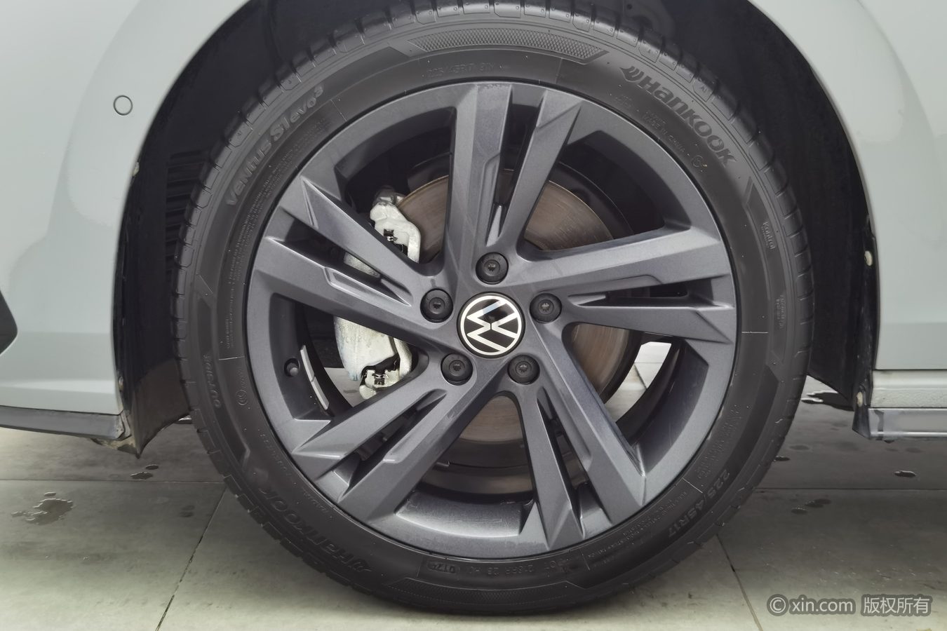 Volkswagen Golf 2024 car image #7