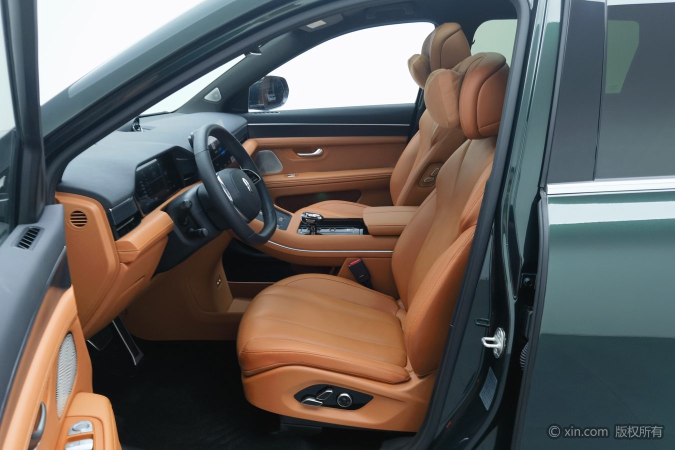 2025 car image #10
