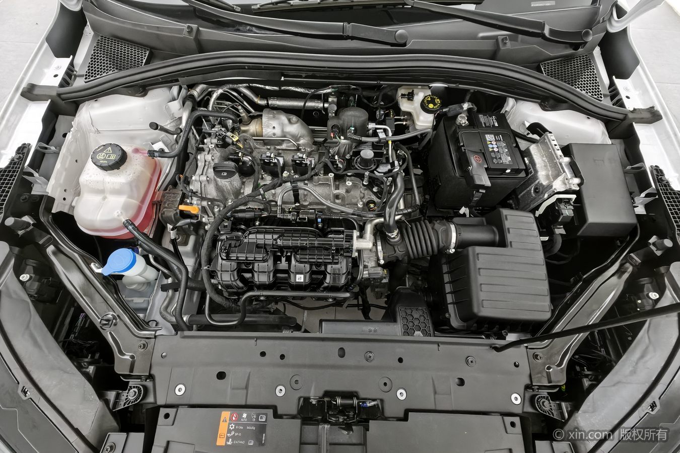 Roewe i5 2025 #18 Roewe i5 2025 car image #18