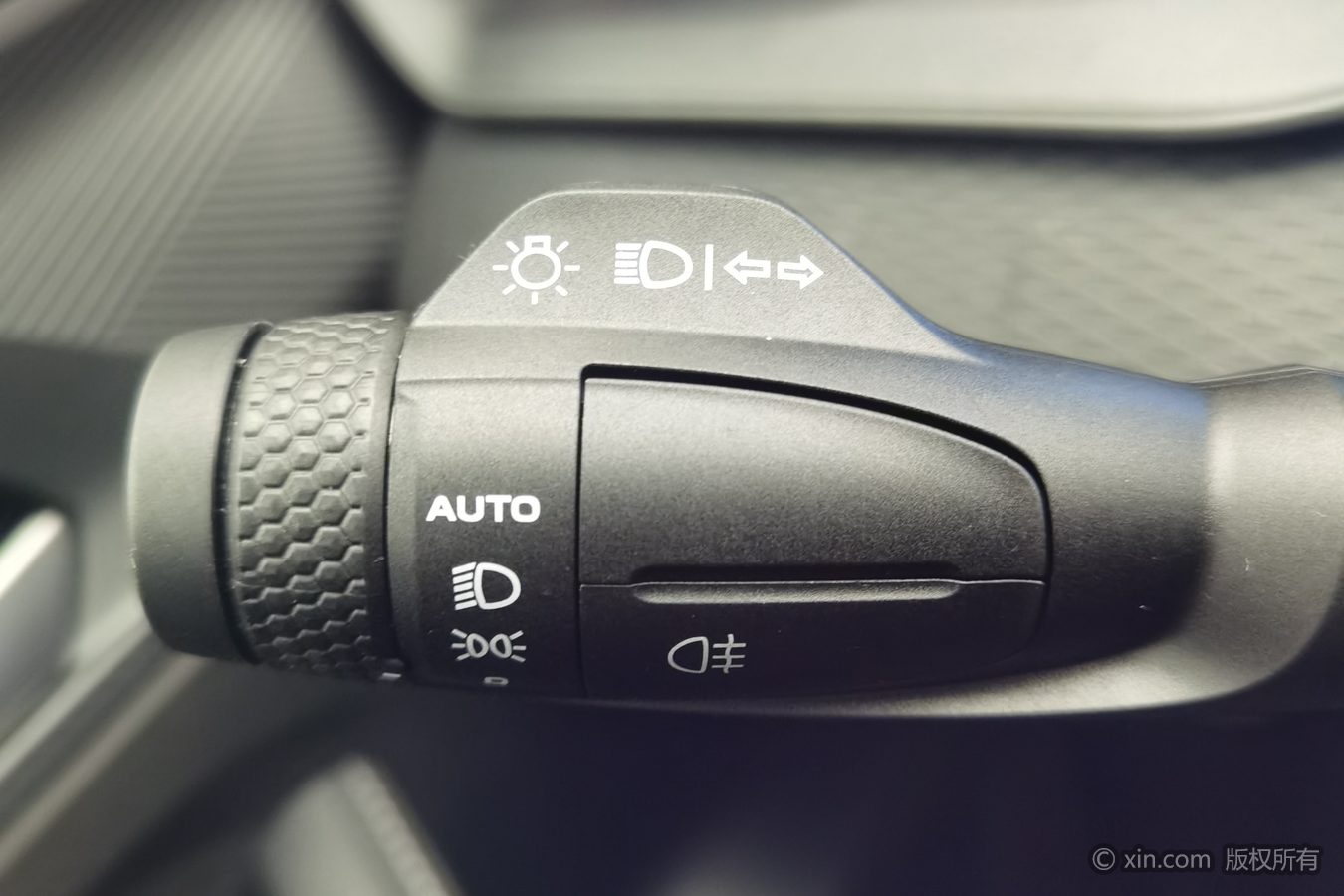 GEELY Binray 2025 car image #22