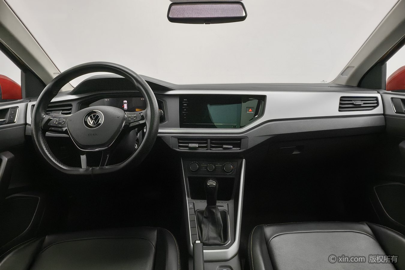 Volkswagen Polo 2023 car image #12