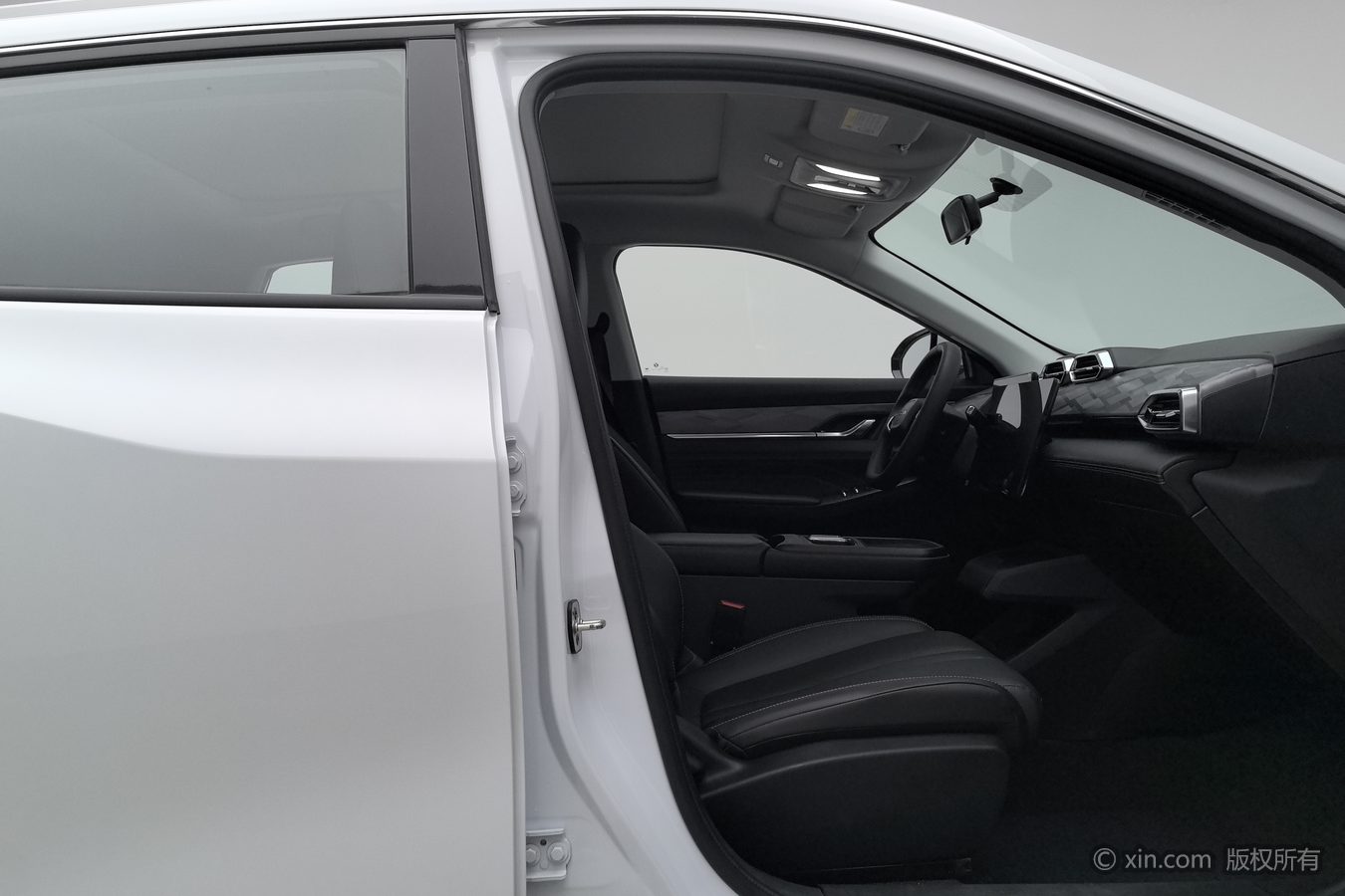2025 car image #24