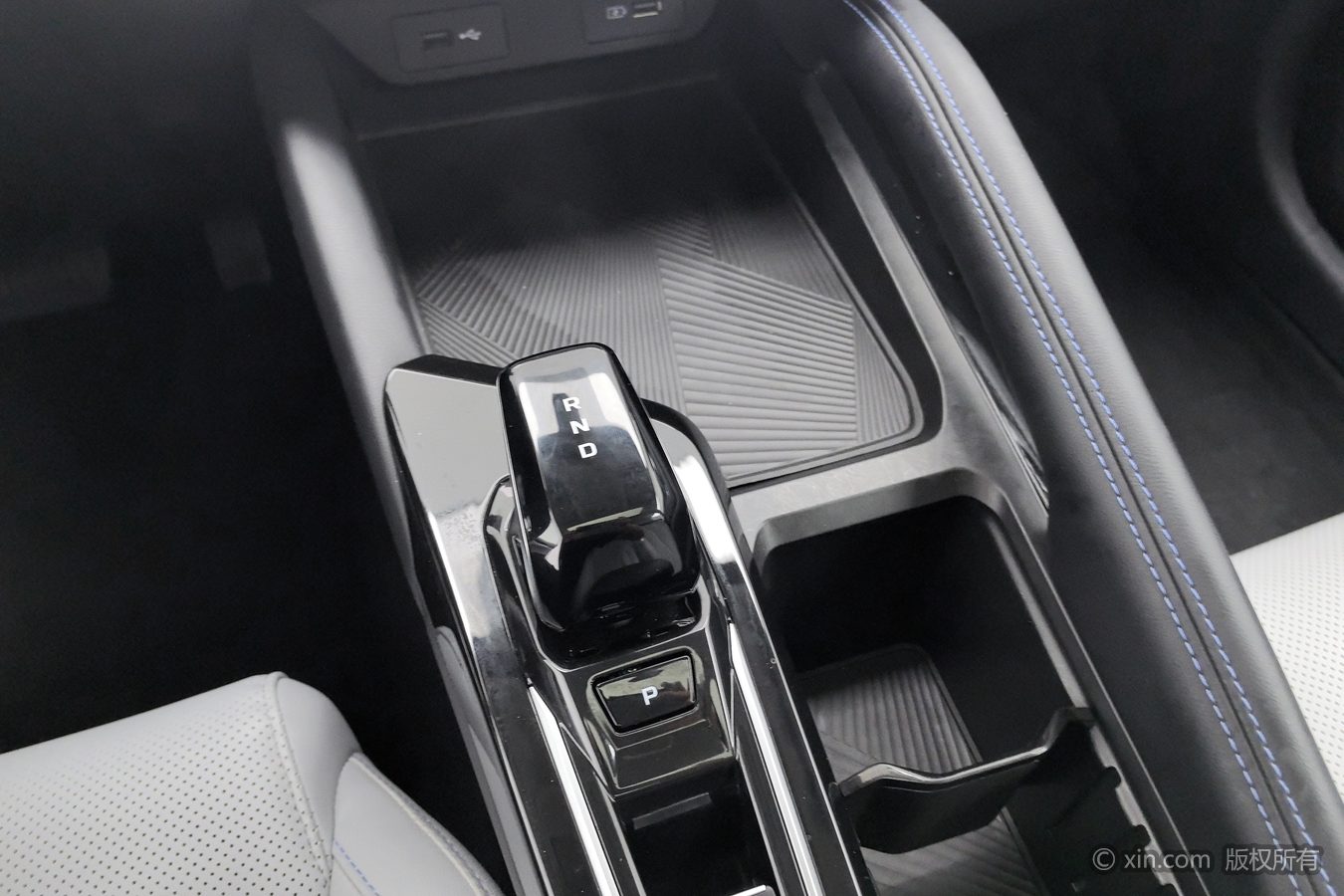 GEELY Coolray 2025 #14 GEELY Coolray 2025 car image #14