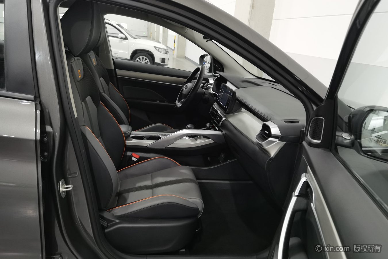 GEELY Coolray 2024 car image #24