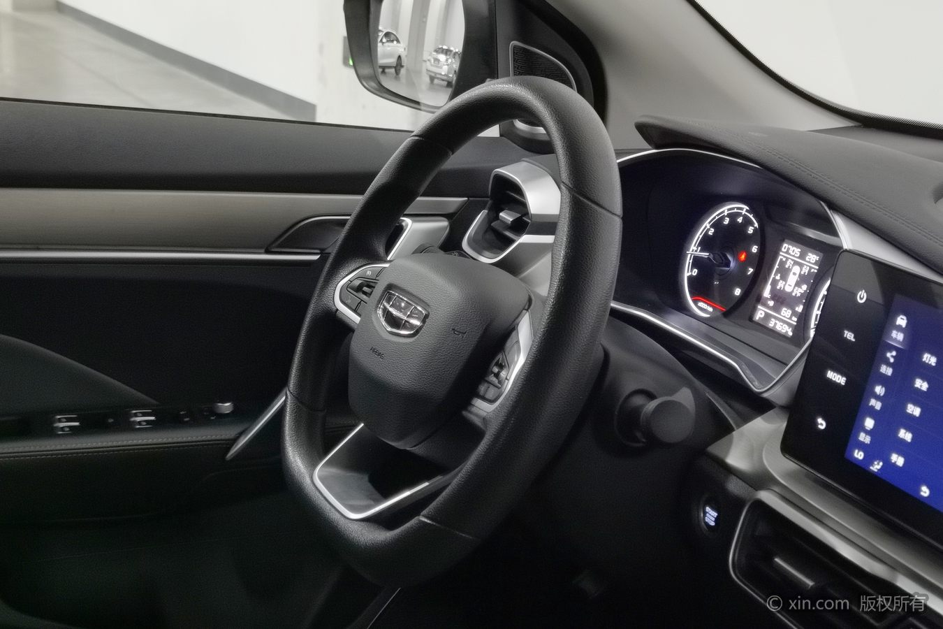 GEELY Coolray 2024 car image #23