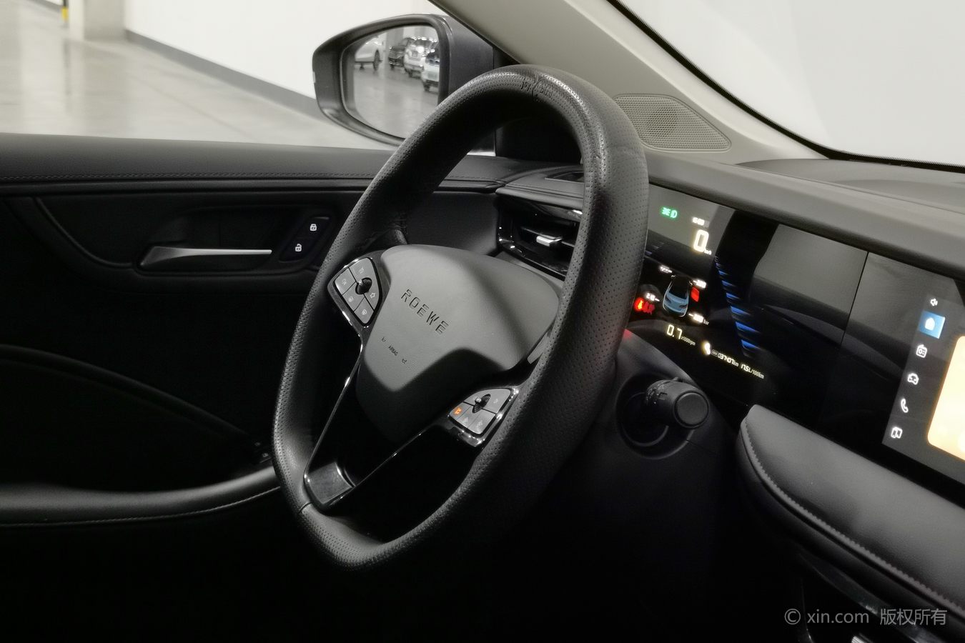 Roewe i5 2023 #23 Roewe i5 2023 car image #23
