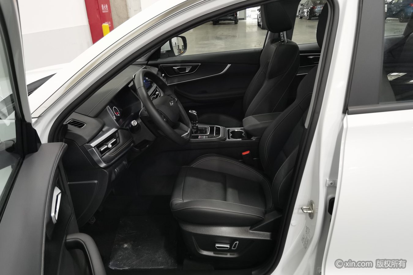 Chery Tiggo 8 2025 car image #10