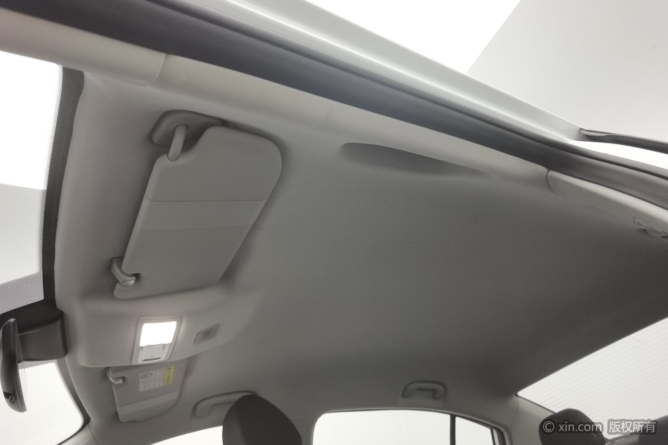 Roewe i5 2024 car image #15