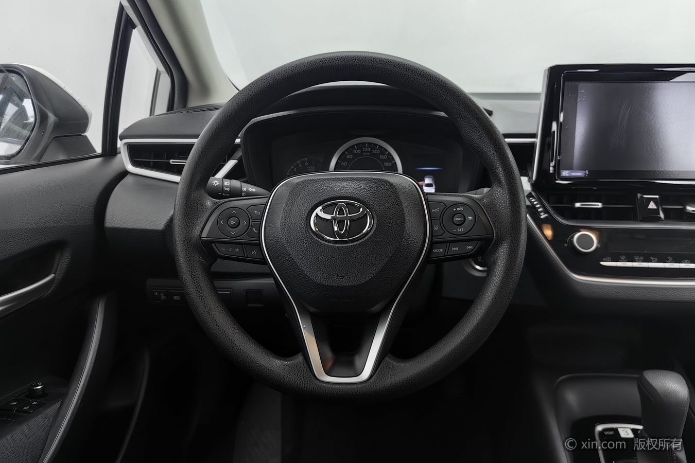 Toyota Corolla 2024 image de voiture #11