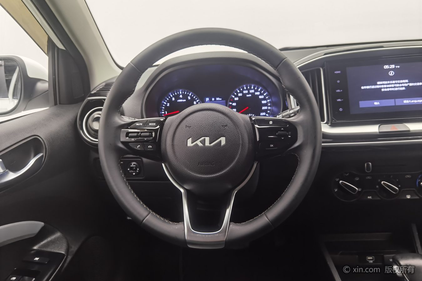 Kia KX1 2025 изображение автомобиля #11