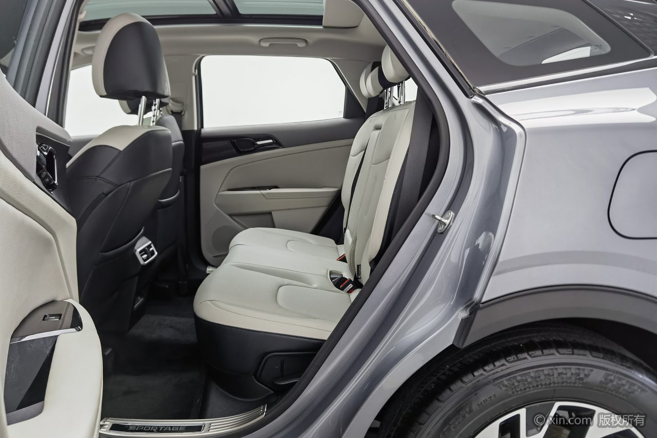 Kia Sportage 2024 image de voiture #16