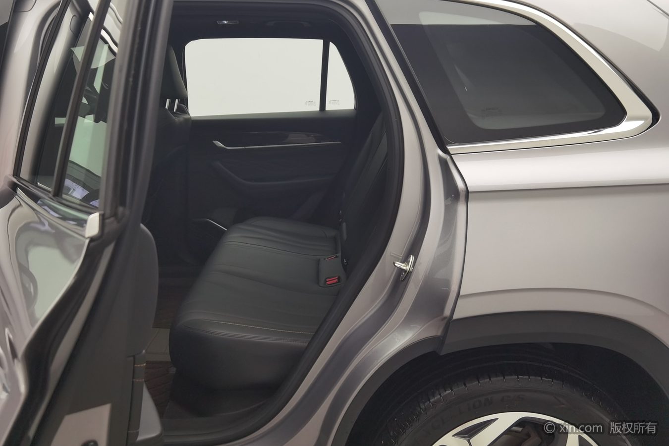 GEELY Monjaro 2024 car image #16