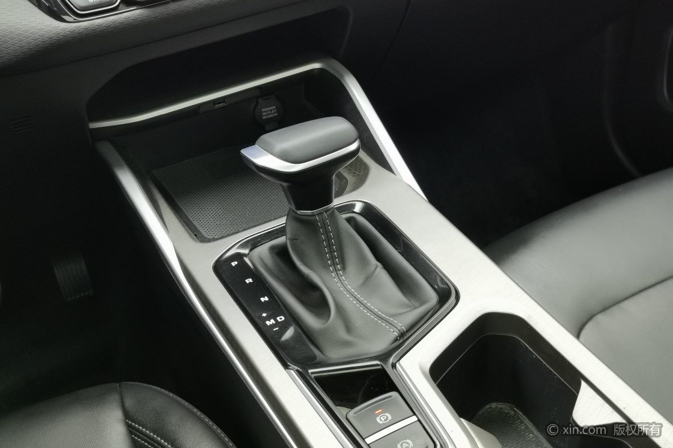 GEELY Emgrand 2024 #14 GEELY Emgrand 2024 صورة سيارة #14