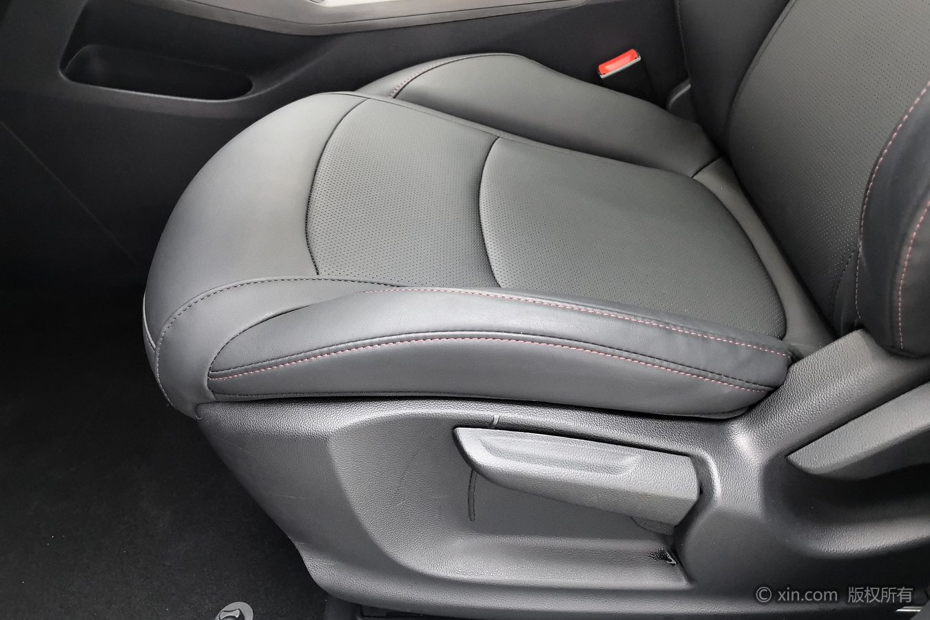 Roewe i5 2025 #21 Roewe i5 2025 car image #21