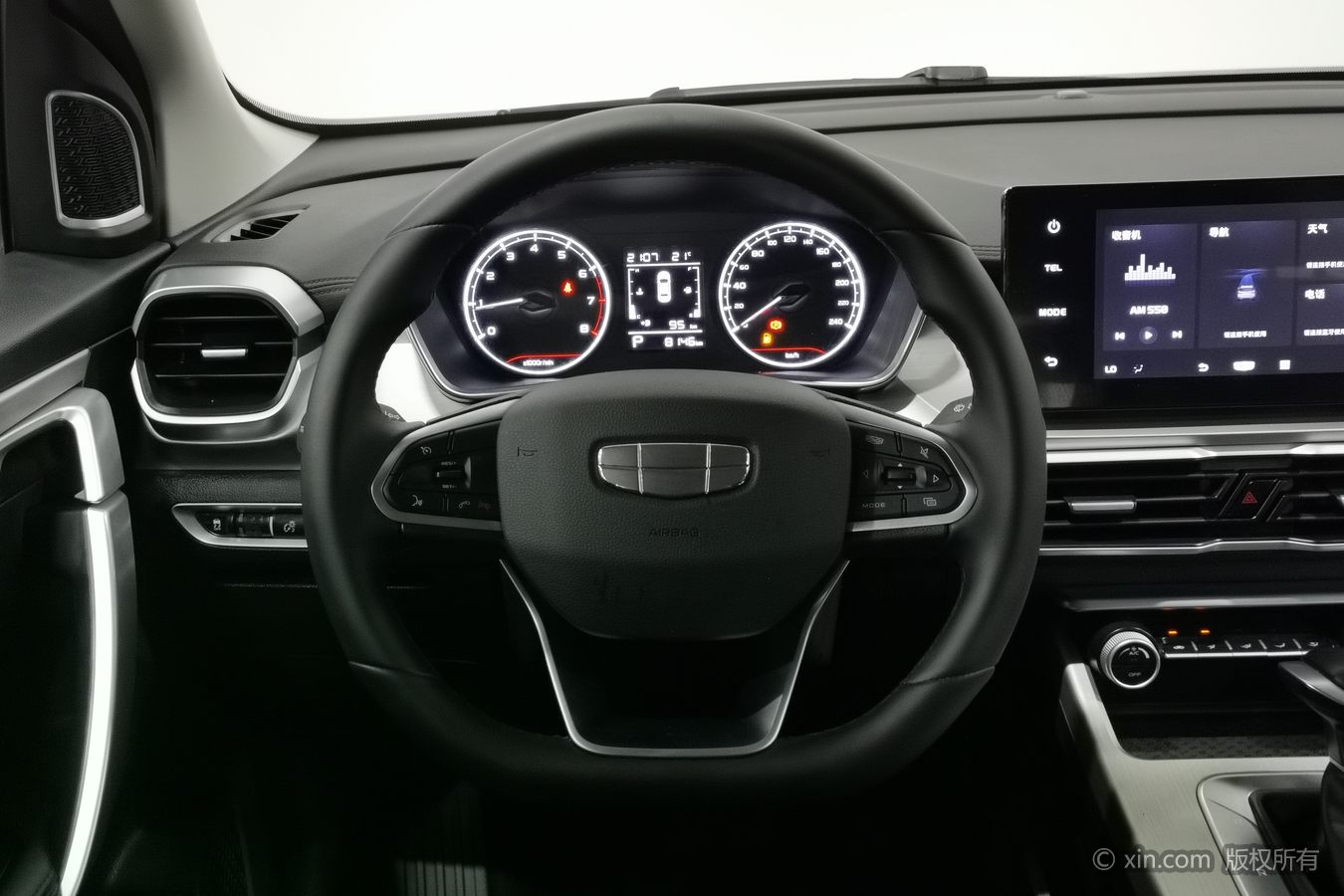 GEELY Coolray 2025 #11 GEELY Coolray 2025 car image #11